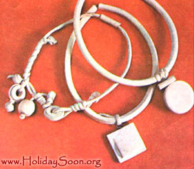 Гривна из кожи с подвесками - www.HolidaySoon.org